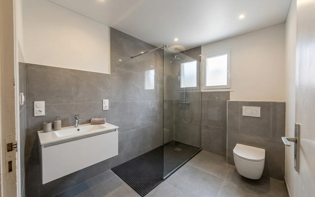 Rénovation de salle de bain — chantier réalisé par RAISBAT